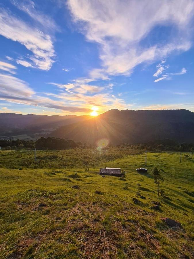 Ap. Shalom. Pousada Colina Dos Ventos Urubici Bagian luar foto